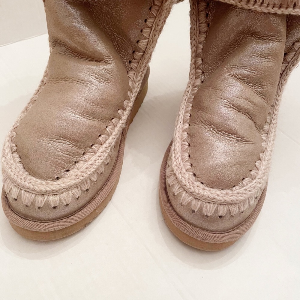 Moun bInner Wedge Short Boot - Picture 2 of 6